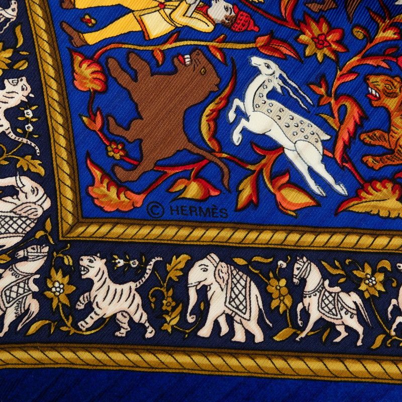 hermes scarf side view