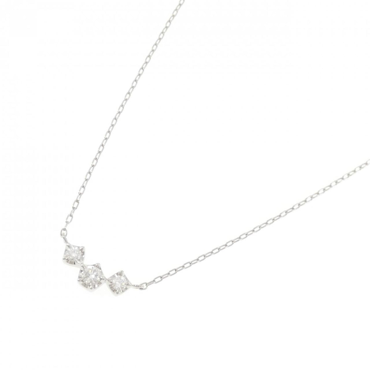 necklace front view