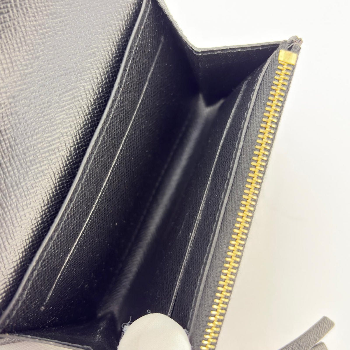 louis vuitton m82333 wallet condition details