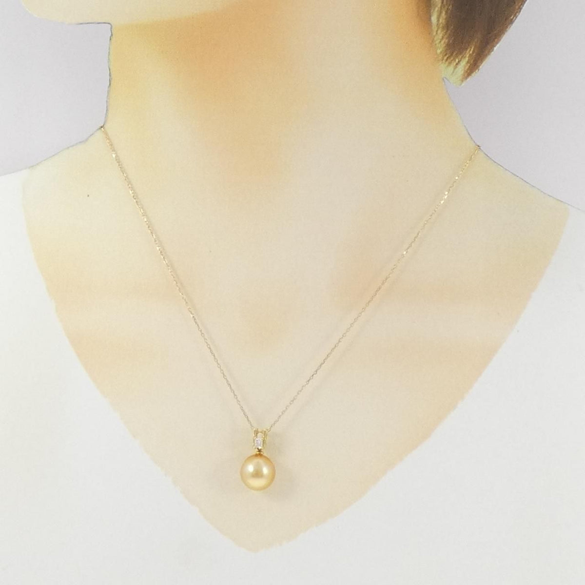 white necklace condition details