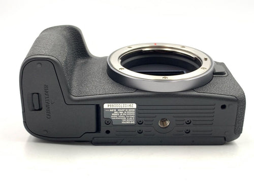 canon mirrorless camera rear view