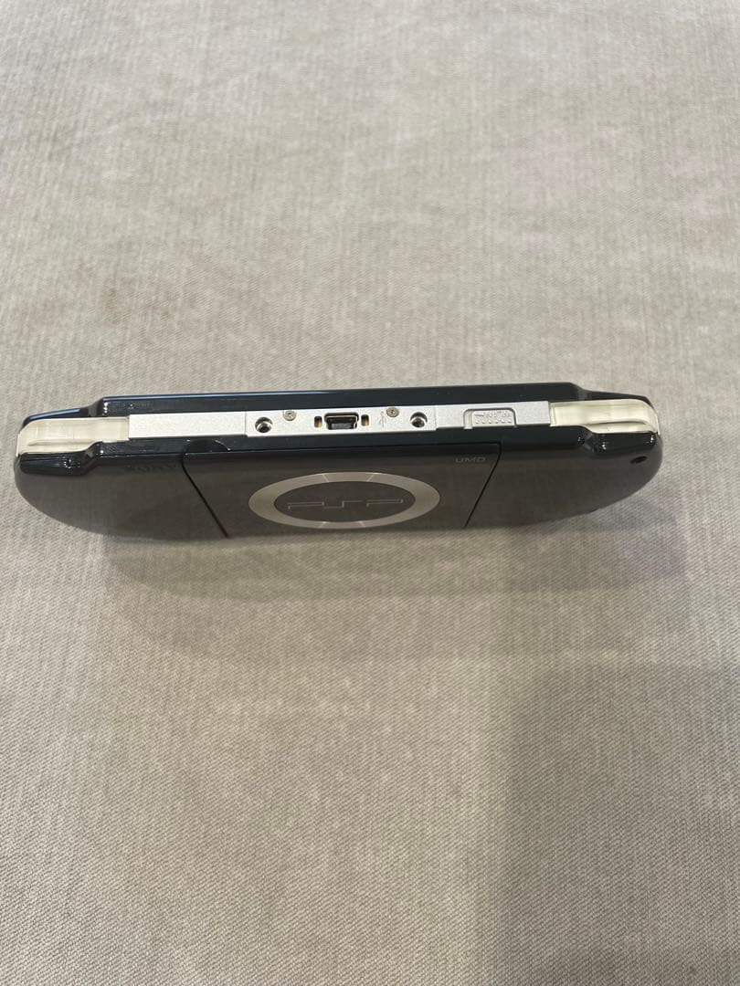 sony psp-2000 handheld console markings and labels