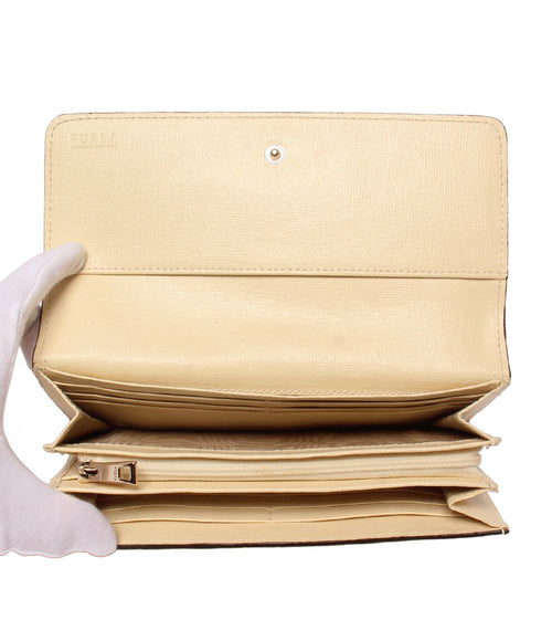 furla wallet rear view