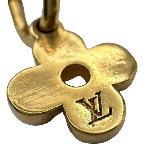 louis vuitton earrings interior details