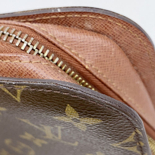 louis vuitton m51790 pouch / clutch interior details