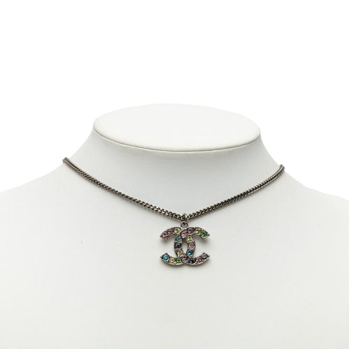 chanel necklace accessories included