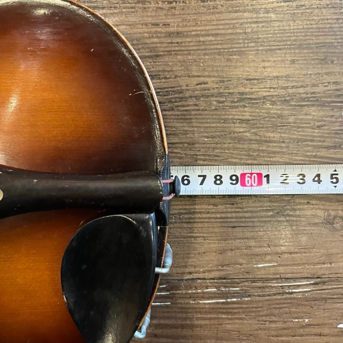 suzuki no.11 blue string instrument markings and labels