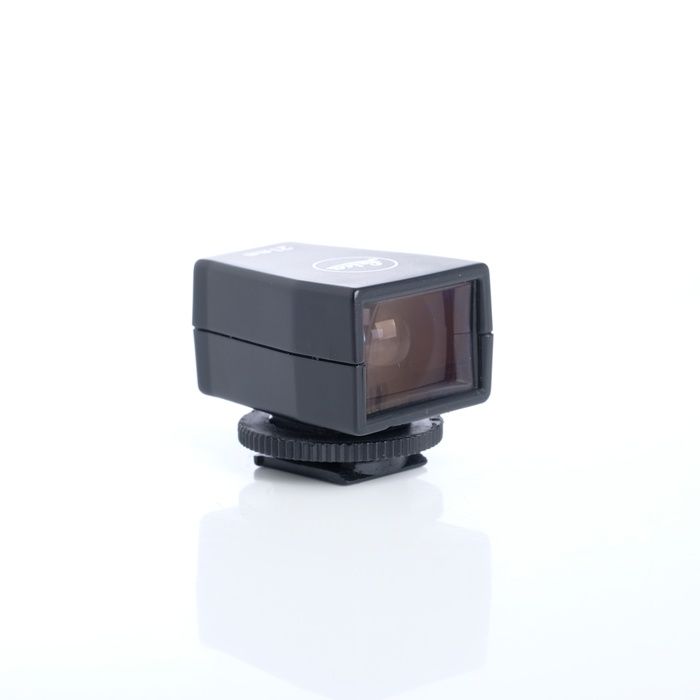 leica camera accessories included