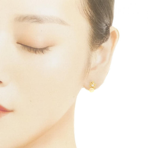 earrings side view