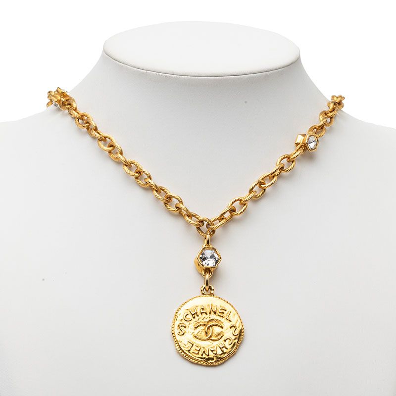 chanel necklace condition details