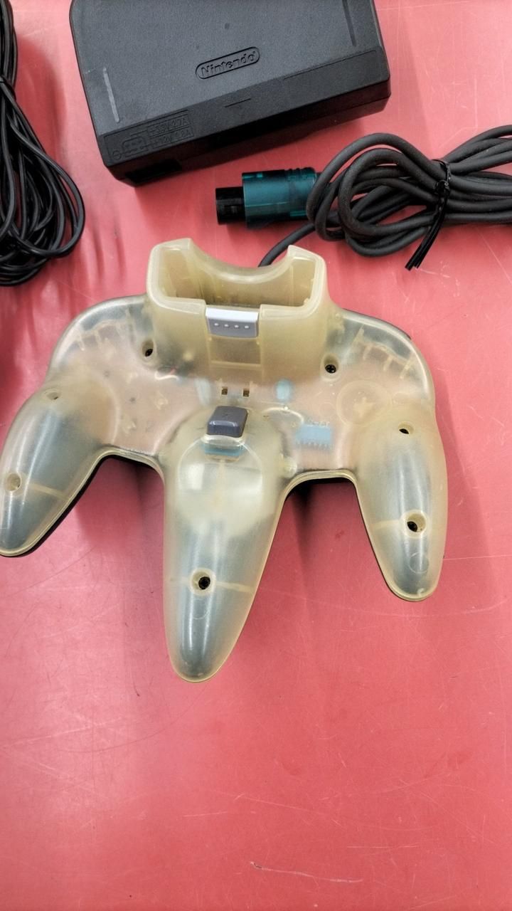 nintendo nus-001 video game console markings and labels