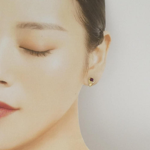 earrings side view