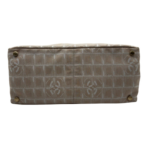 chanel a15991 beige tote bag accessories included