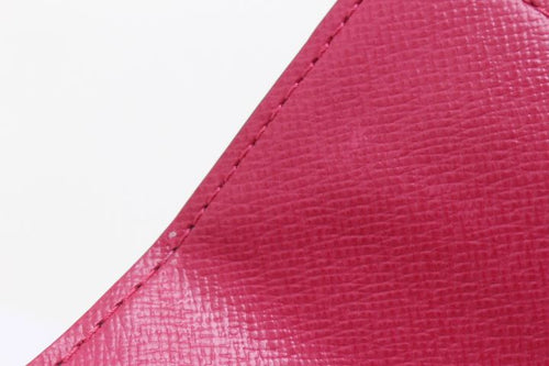 louis vuitton m93747 wallet markings and labels