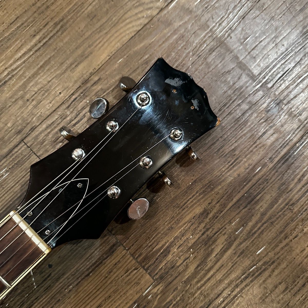 aria no.5202 electric guitar side view
