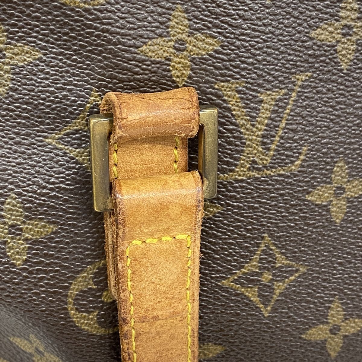 louis vuitton m51148 tote bag functional details
