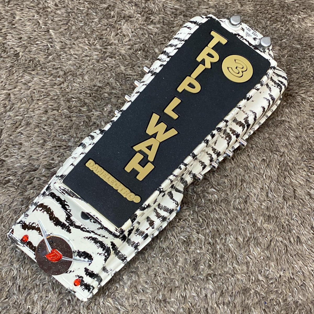 guitar effector front view