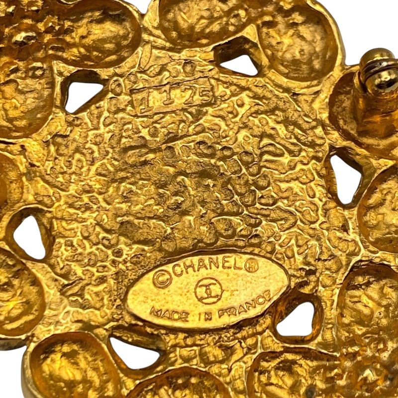 chanel brooch condition details