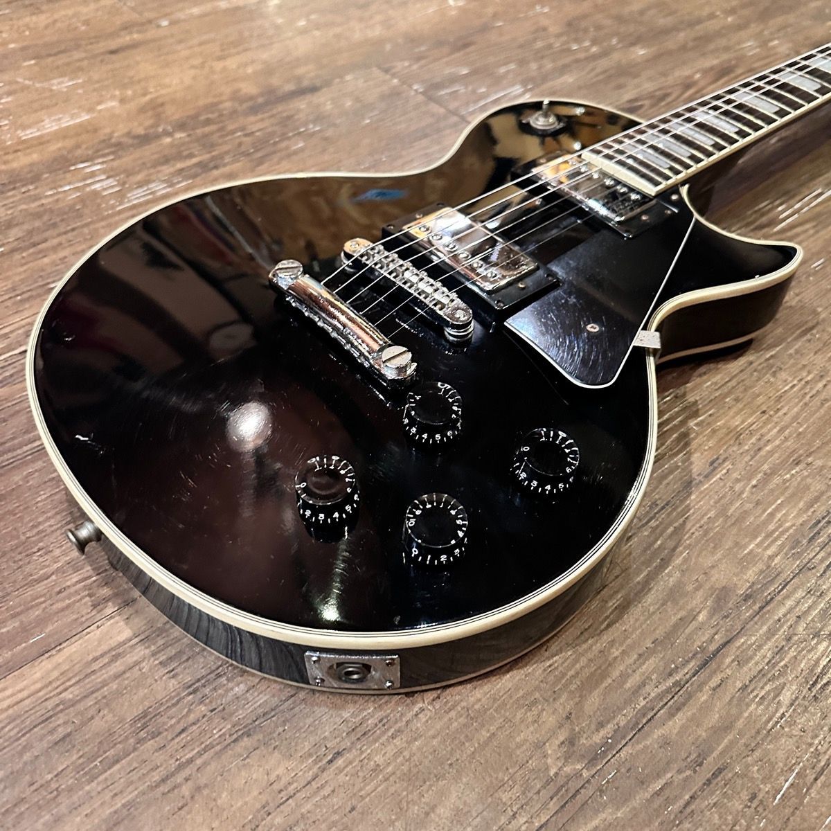 electric guitar rear view