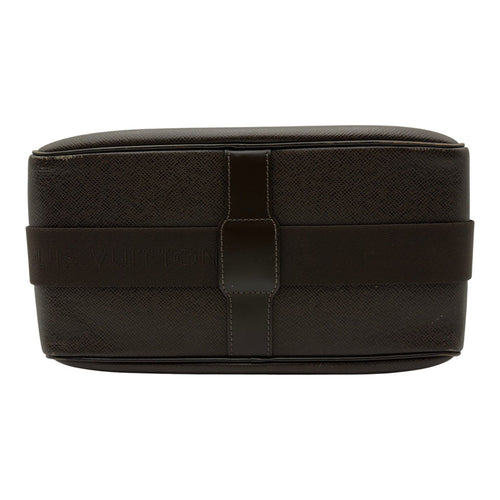 louis vuitton m30158 shoulder bag condition details