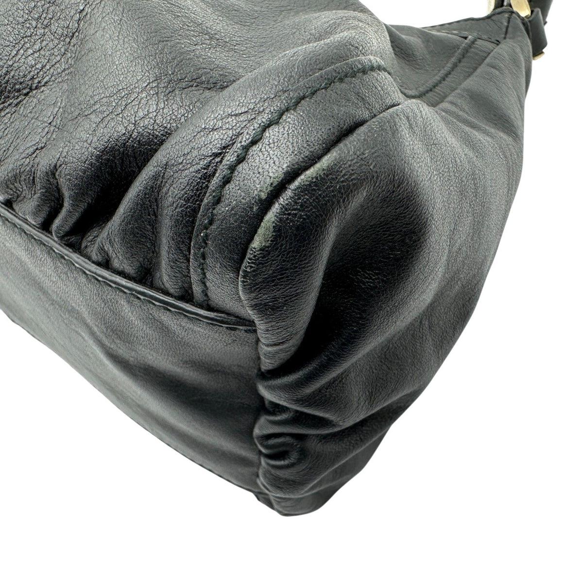 gucci handbag interior details