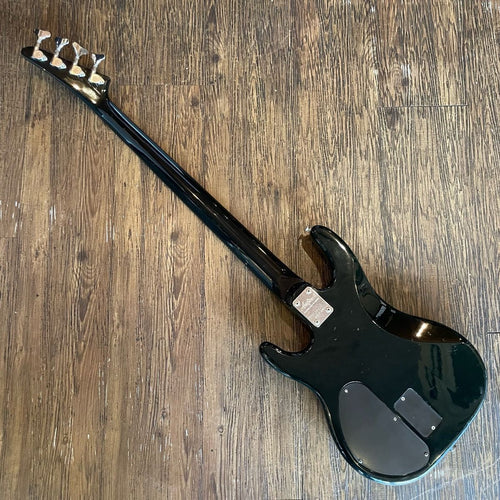 aria bass guitar accessories included